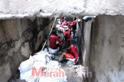 Cegah Banjir Kawasan Perkampungan, DSDABM Bidik Pengerukan di Sungai