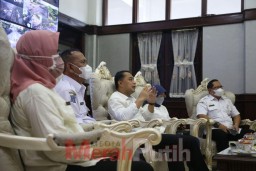 Beri Pengarahan pada Guru, Eri Cahyadi: Bentuklah Karakter Anak