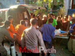 Waduh Tabung Alat Pemadam Api Meletus, Dua Orang Terluka Serius!