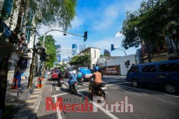 Kebanggan Surabaya Lagu Kebesaran Persebaya Diputar di Traffic Light