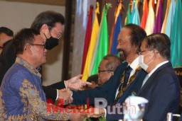 Mantap! Surya Paloh Raih Gelar Doktor Honoris Causa Pertama dari FISIP UB