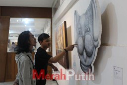 Mahasiswa Unesa Gelar Pameran Seni Rupa Bertema Sindiran atau "Julid"