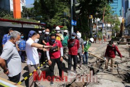 Eri Cahyadi Prihatin Penataan Kabel Fiber Optik Semrawut