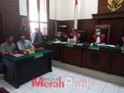 Pasutri Menggugat Owner GP Cell dan MP Store di PN Surabaya