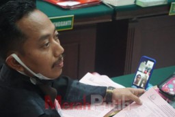 Astaghfirulloh,..Setubuhi Kekasih di Kamar Dipergoki Ayah
