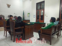 Dirudung Cemburu Kasmono Bacok Anak Kosnya Sendiri