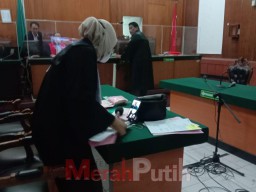 Modus Jual Burung Cucak Rowo, Ilham Maulana Kelabui Rama