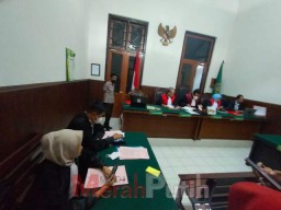 Tukang Becak Pembobol Rekening Nasabah BCA Indrapura, Dituntut 1 Tahun Penjara
