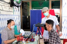 Begini Penelusuran! Wali Kota Eri Temukan Ribuan KTP dan KK Surabaya Domisili Luar Daerah