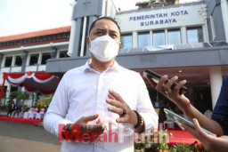 Surabaya Krisis Vaksin Meningitis