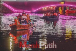 Serasa seperti di Thailand dan Venesia dengan Perpaduan Sungai Kalimas