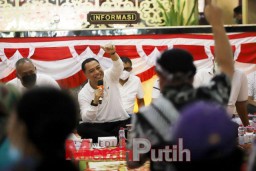 Disambati Penyandang Disabilitas Kesulitan Mencari Pekerjaan Tak Terduga Langsung Jadikan Pengajar di Rumah Anak Prestasi