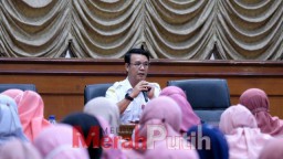Tangkal Konten Negatif, Guru SMP di Surabaya Diedukasi Literasi Digital