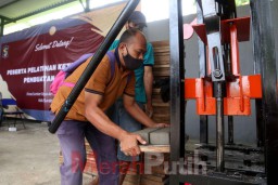 Angka Pengangguran di Surabaya Diklaim Turun, Benarkah? Ini Datanya!