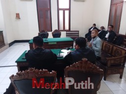 Beli Minhol di Hotel Wyndham Memakai Bukti Tranfer Palsu, Toni Disidang