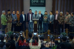 Delapan Fraksi DPR Nyatakan Sikap Tolak Sistem Pemilu Tertutup