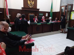 Pasutri Andri Mulia dan Siti Endah Nugrohini Divonis 2 Tahun Penjara Terkait Pengemplangan Uang Jamaah Haji