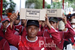 Hore 12.000 Paket Sembako Ramadan untuk Seluruh Tenaga Satgas Kota Surabaya