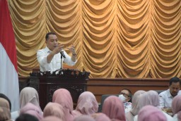 Dapat Bisikan KPK, Wali Kota Eri: Jangan Main-main dengan Pungli