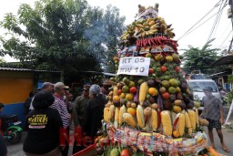 Meriah Tradisi Sedekah Bumi di Kampung Petemon