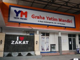 Merasa Dipecat Sepihak, Mutrofin Gugat Ketua Pengawas Yayasan Yatim Mandiri