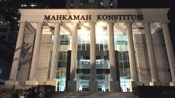 Putusan MK yang aneh bin Ajaib