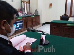Waria Jual Diri melalui Aplikasi MiChat Divonis 20 Bulan Bui