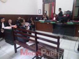 Usai Bertransaksi di Hotel Wydham Surabaya Bandar Inex Menyerahkan Diri