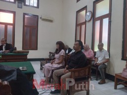 Miliaran Rupiah Uang Nasabah Bank Danamon Raib
