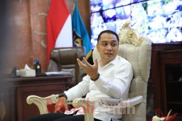Surabaya Atur Ketat Izin Tenda Hajatan, Wali Kota: Jalan Itu Milik Publik!