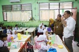 Antisipasi Gagal Ginjal Anak Pengawasan Jajanan Sekolah di Surabaya Diperketat