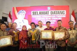 Program Kampung Iklim Terbanyak Diraih Kota Surabaya sebanyak 23 Penghargaan