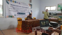 Tim Abdimas UPN Veteran Jatim Manfaatkan Limbah Kotoran Sapi untuk Biogas dan Pupuk