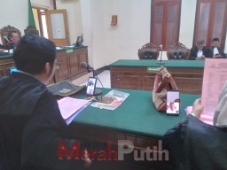 Baca juga : Lagi Asyik Main Slot Zeus Mukhamad Afan Diciduk Polisi