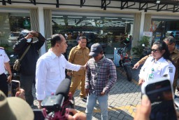 Wali Kota Eri Cahyadi Tindak Tegas Jukir Liar di Toko Modern