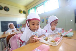 Eri Cahyadi Bentuk Satgas MBG untuk Awasi Makanan Bergizi Gratis di Surabaya