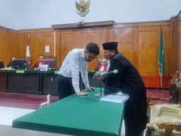 Tipu Anak Menteri Imipas dengan Modus Tas Hermes Rp800 Juta, Darmawanto Divonis 17 Bulan Penjara