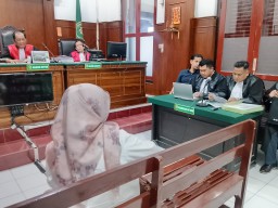 Edarkan Obat dan Kosmetik Tanpa Izin, Pemilik UD Asia Disidang