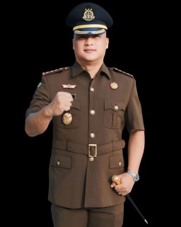 Baca juga : Dandeni Herdiana Pecah Bintang, Jadi Koordinator Jampidsus Kejagung