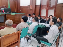 Sidang Pemerasan Kadindik Jatim Dimintai Rp50 Juta oleh Dua Mahasiswa