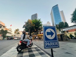 Euforia Belanja Lebaran Meningkat Penataan Parkir di Kawasan Pertokoan Ditertibkan