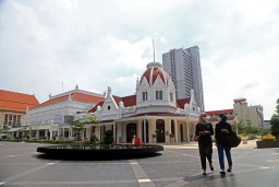 Pemkot Surabaya Tata Balai Pemuda, Isa Ansori: Perkuat Ekosistem Seni Tanpa Eliminasi