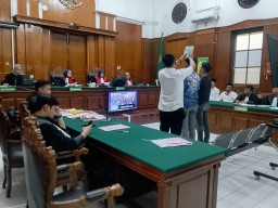 2 Pengedar Sabu Jaringan Menganti Terbongkar dari Kos hingga Desa