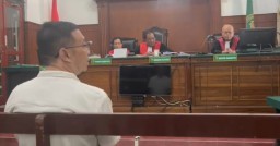 Terbukti Usir dan Rusak Rumah Nenek Elina, Samuel Dijatuhi 3 tahun 10 bulan Penjara