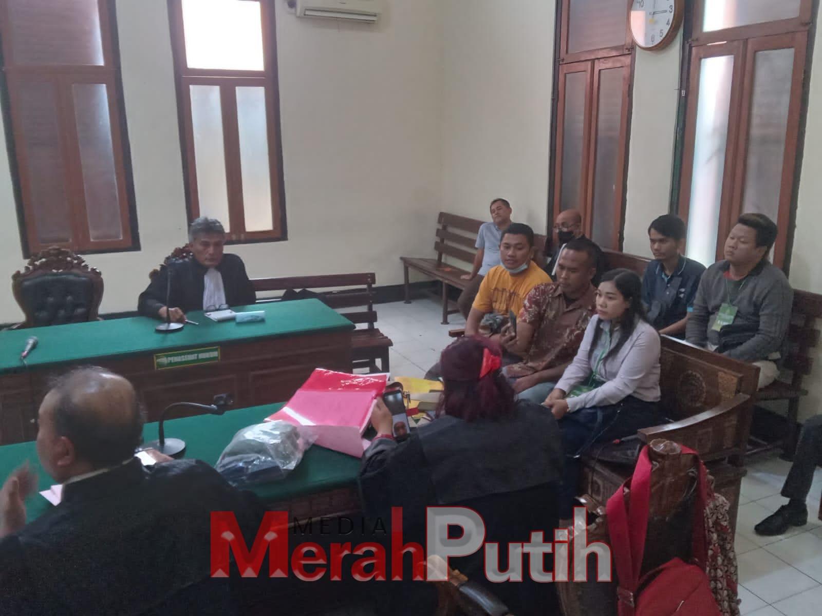 Sidang kasus Penghapusan Kekerasan Dalam Rumah Tangga (PKDRT) di PN Surabaya, Selasa (7/2) I MMP I Totok