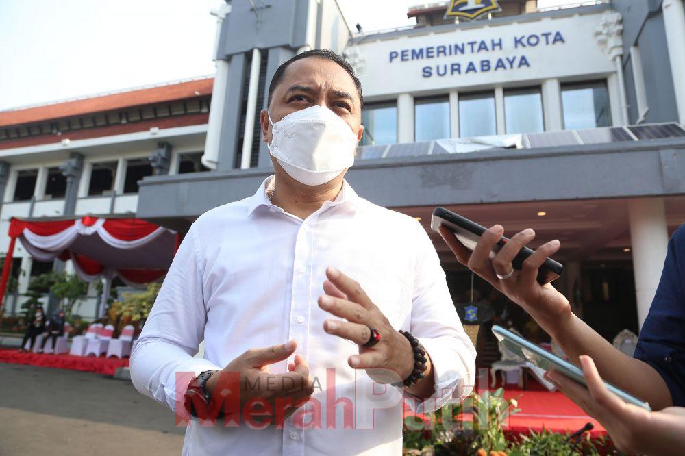 Walikota Eri Cahyadi menginginkan pembenahan pasar tradisional itu pemkot akan menggandeng perguruan tinggi yang ada di Kota Surabaya untuk menjadi tenaga ahli. Pihaknya, telah memiliki roadmap pelaksanaan program kegiatan revitalisasi pasar tradisional.