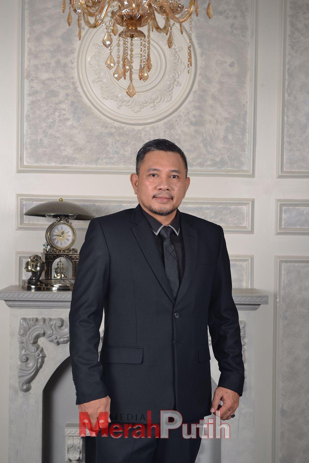 Dalam pandangan Hence Mandagi, kasus dugaan korupsi dan penggelapan uang rakyat oleh Ketua PWI Hendri Bangun Cs, kehadiran media nasional dan media terverifikasi Dewan Pers menghilang dari peredaran bak ditelan bumi. Hanya tersisa satu media nasional bern