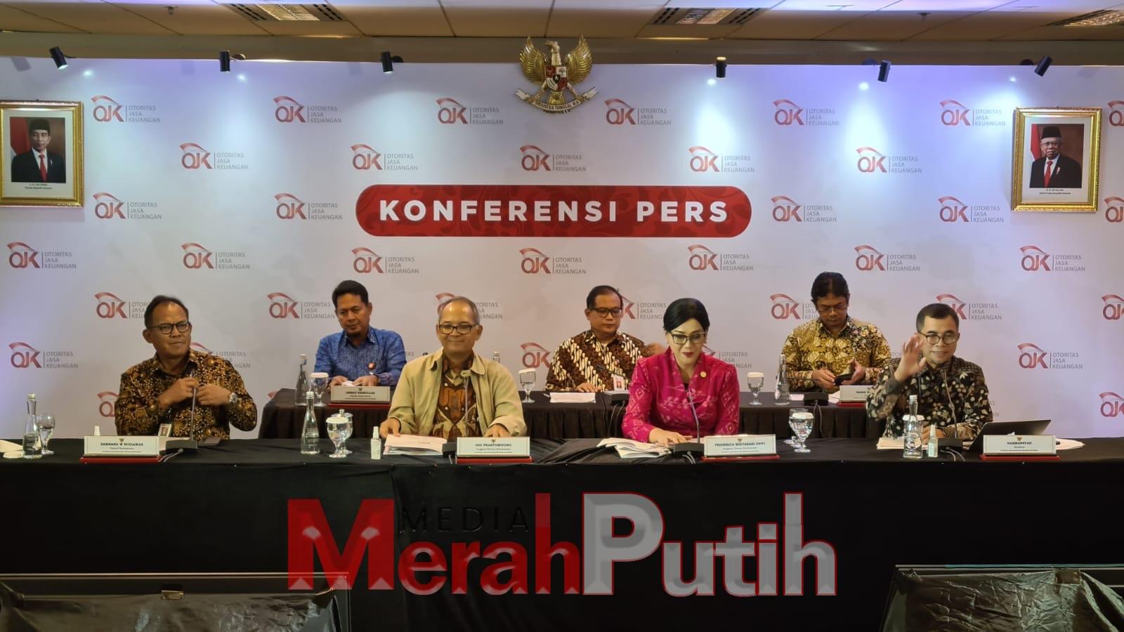 UU P2SK di sektor asuransi dan sebagai bentuk peningkatan perlindungan pemegang polis, OJK berperan aktif bersama dengan Pemerintah dan LPS dalam rangka mengimplementasikan program penjaminan polis I MMP I ist