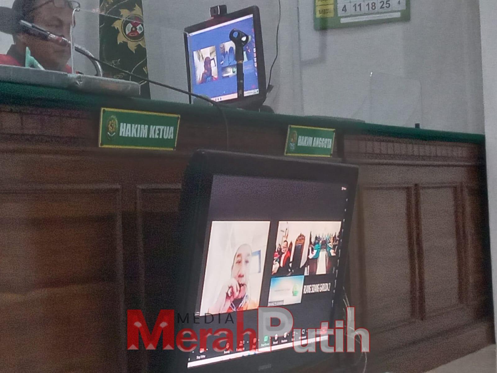 Jaksa Penuntut Umum (JPU) Basuki Wiryawan menuntut Catur Budi Arianto Alias Jepang dituntut dengan pidana penjara selama 6 Tahun dan denda Rp.1 miliar subsider 3 bulan kurungan. Jaksa menilai terdakwa residivis penjual sabu ini terbukti bersalah meyakinka