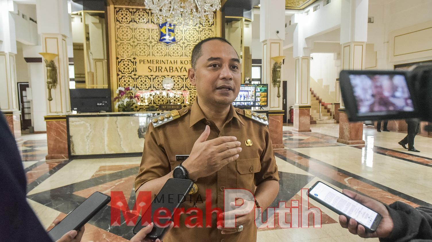 Wali Kota Eri Cahyadi menegaskan, jangan sampai ada jajarannya di lingkup pemkot yang menerima atau meminta uang, ketika ada warga sedang mengurus perizinan. Bila itu terjadi, maka ia tak segan memberhentikan oknum yang terlibat I MMP I dok humas